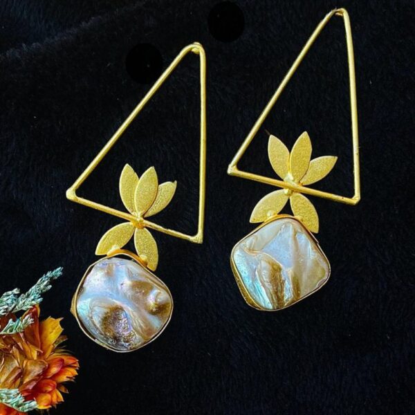 Mother of pearl hanging earrings