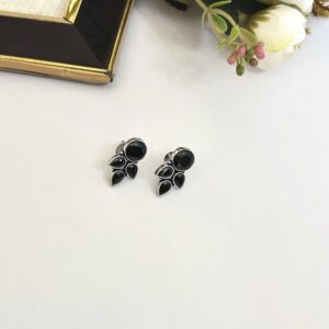 monalisa stone earrings