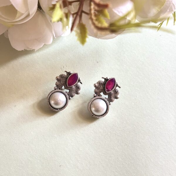 white pearl stud earrings