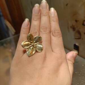 Anti tarnish floral ring for women – Statement Flower Design