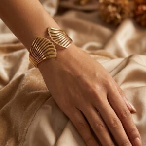 Anti Tarnish Wing Design Bracelet for Women – Elegant Statement Wear